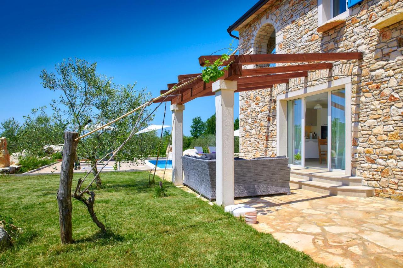 Relax House Surrounded By Olives And Vineyard Villa Stifanici Luaran gambar